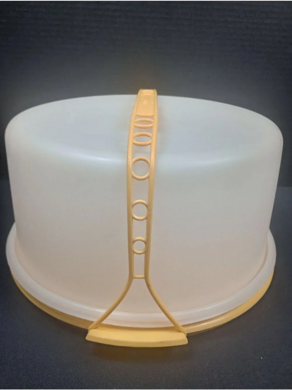 Vintage Retro TUPPERWARE Round Tall  Harvest Gold Cake Carrier  with Strap 1970s